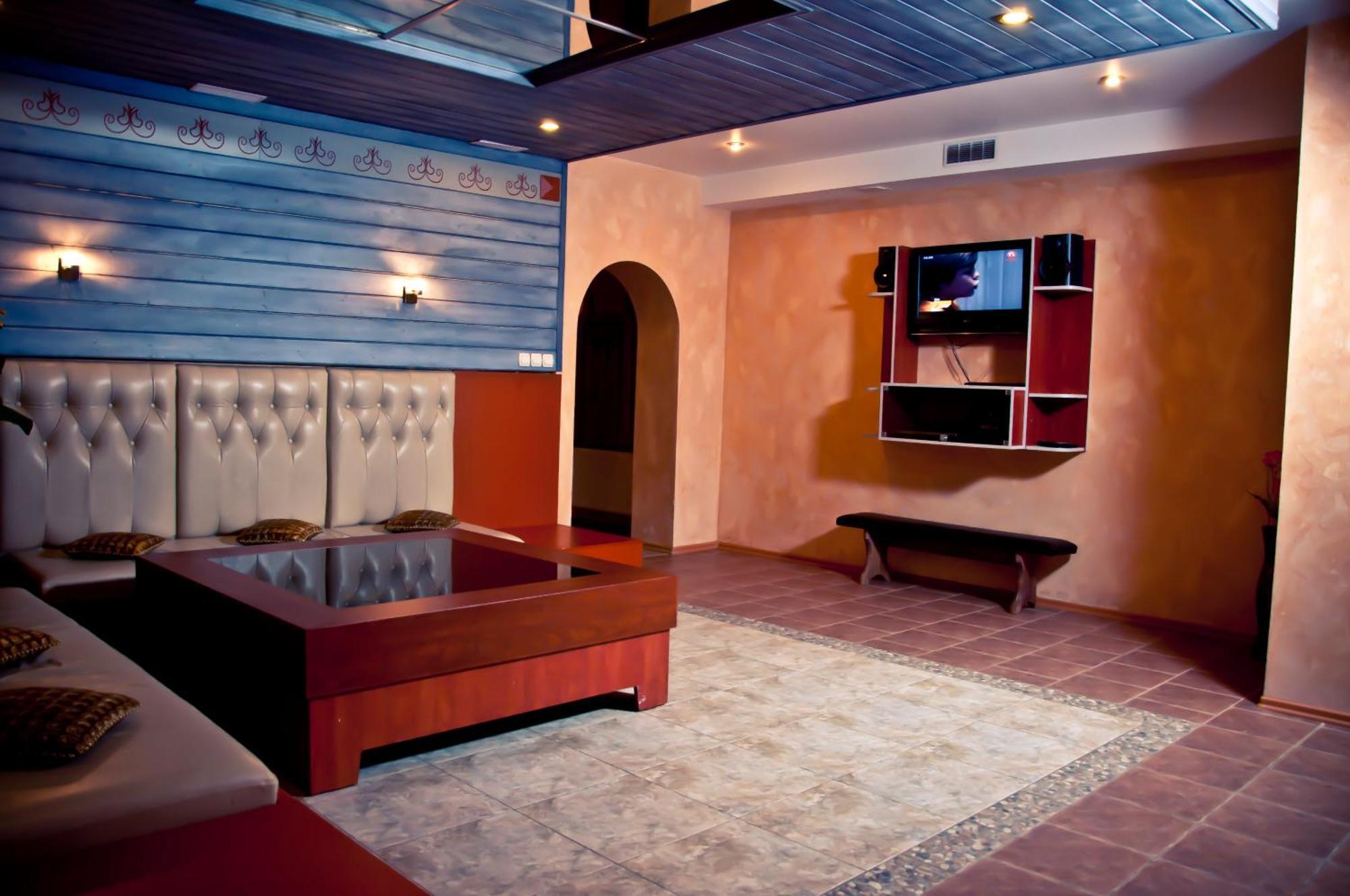 Central Hotel Сороки Экстерьер фото