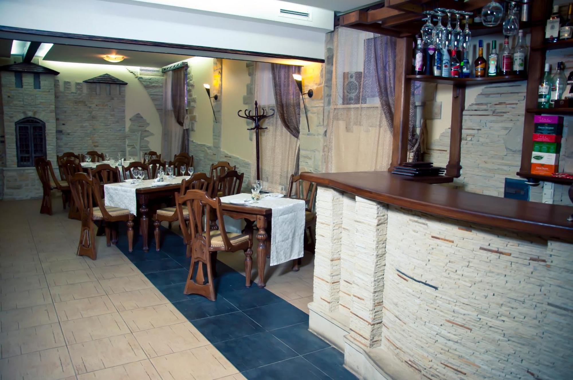 Central Hotel Сороки Экстерьер фото