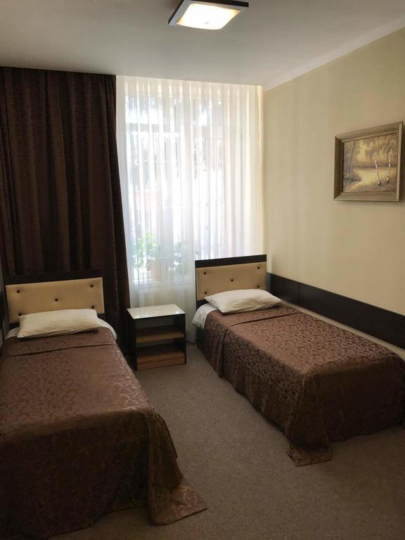 Central Hotel Сороки Экстерьер фото