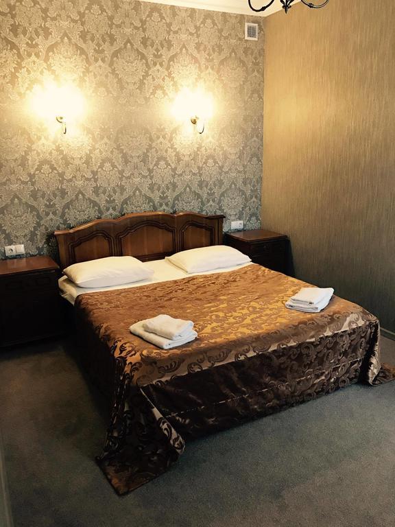 Central Hotel Сороки Экстерьер фото