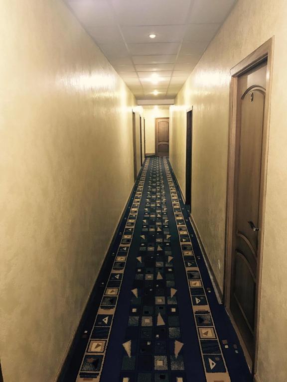 Central Hotel Сороки Экстерьер фото