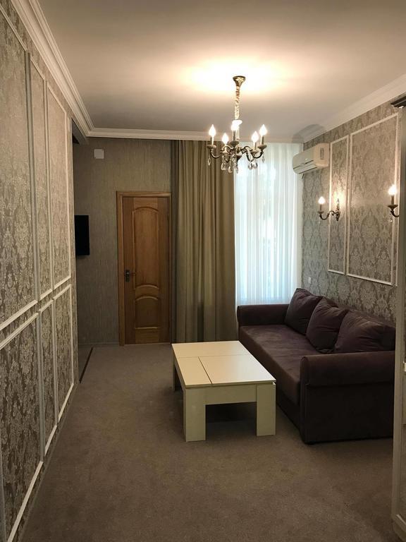 Central Hotel Сороки Экстерьер фото